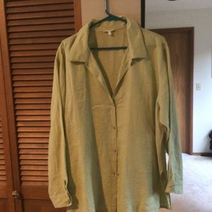 Linen Eileen Fisher celery green button up blouse 2x
